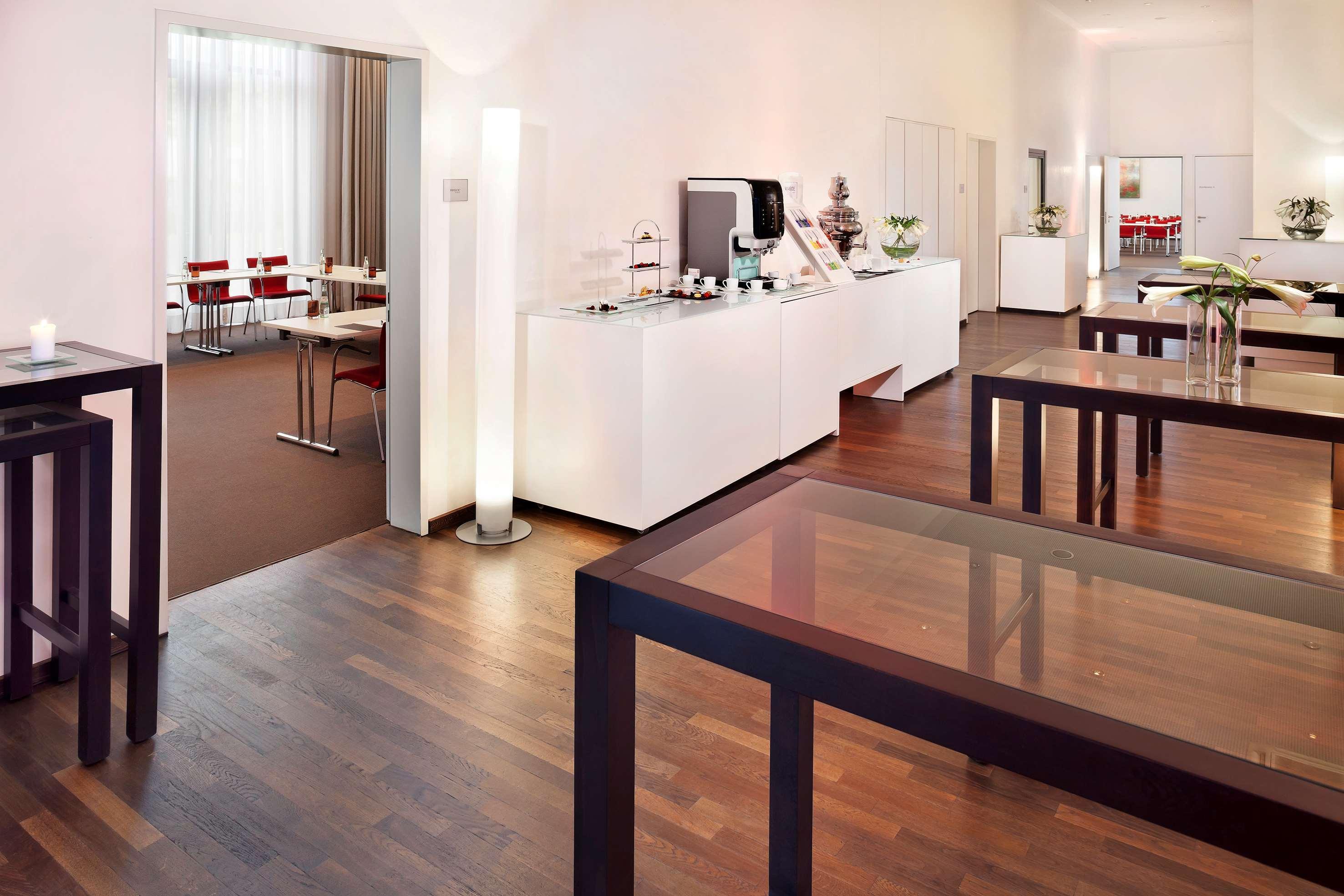 Innside By Melia Derendorf