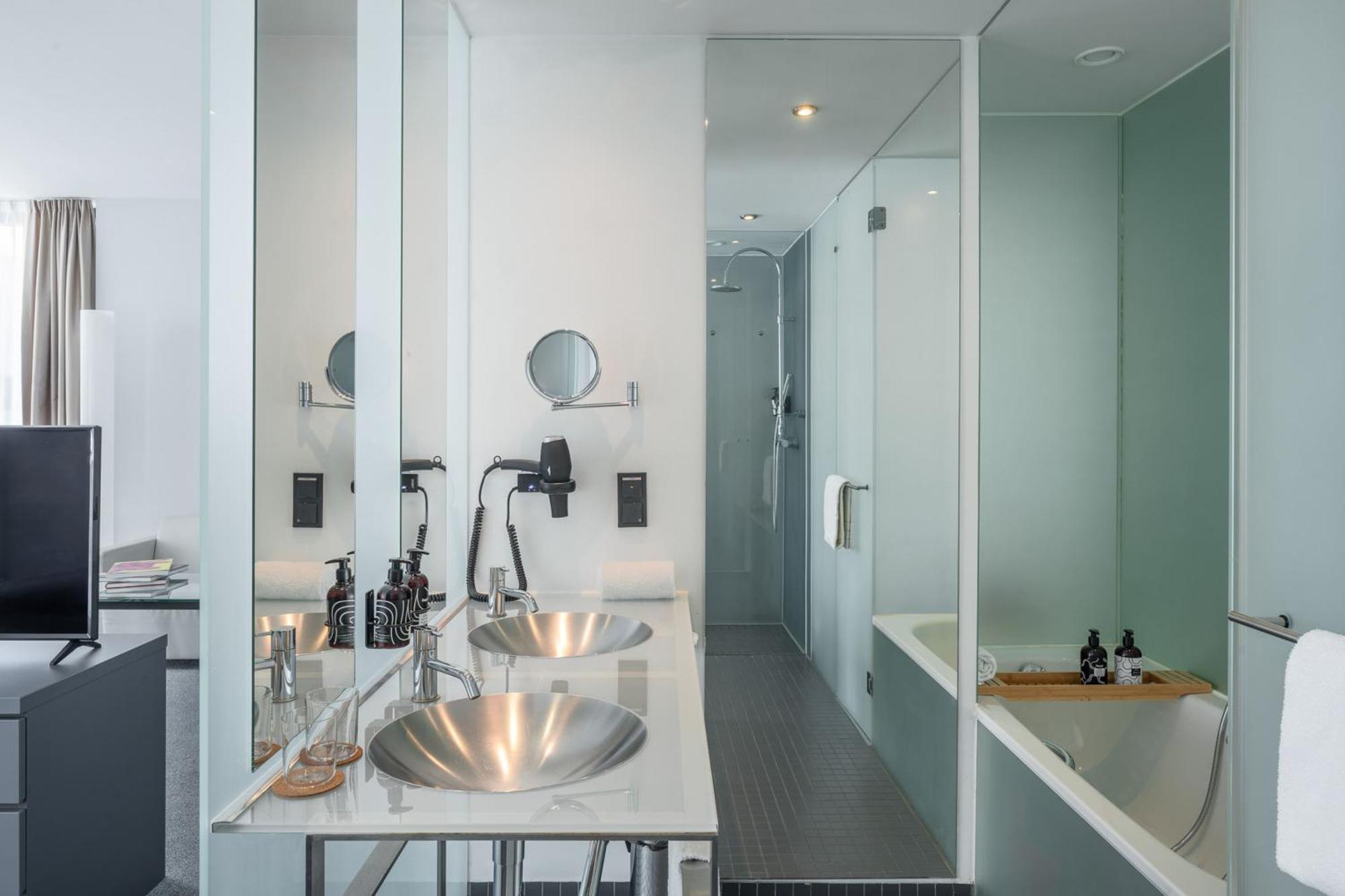 Hotel INNSiDE by Meliá Düsseldorf Derendorf 4*